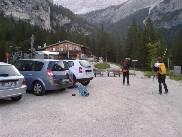 Parking
near Capanna Alpina