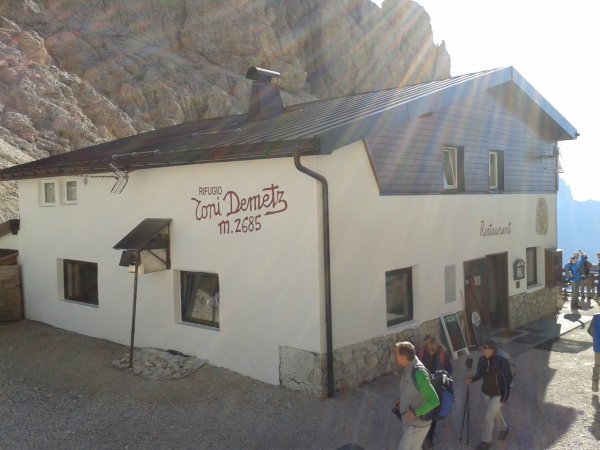 Rifugio Demetz
and upper station of the cableway