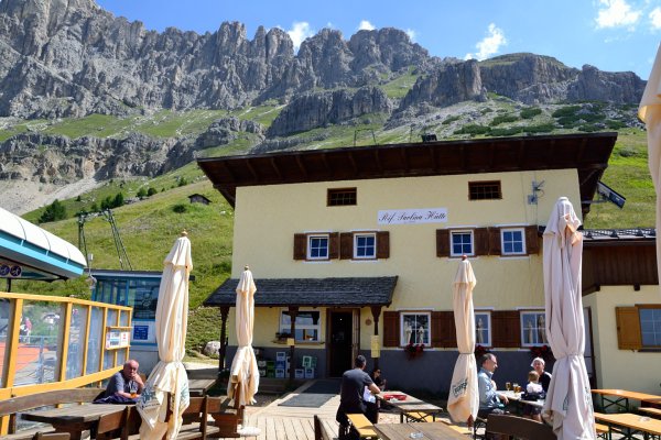 Rifugio Paolina
and upper station of chairlift