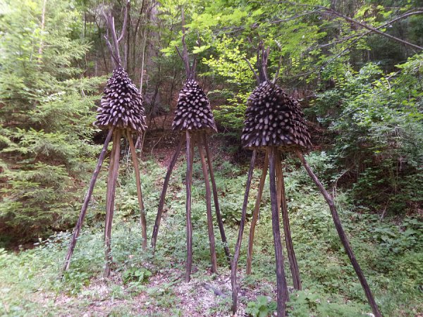 Houses for barons in the trees
Roberto Conte, 2015 - Copyright Arte Sella, photo by Giorgio Barchiesi