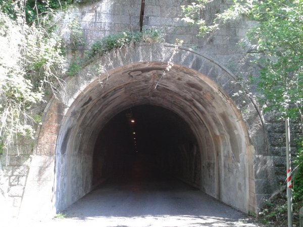 Tunnel of Divisioni Alpine
upper entry