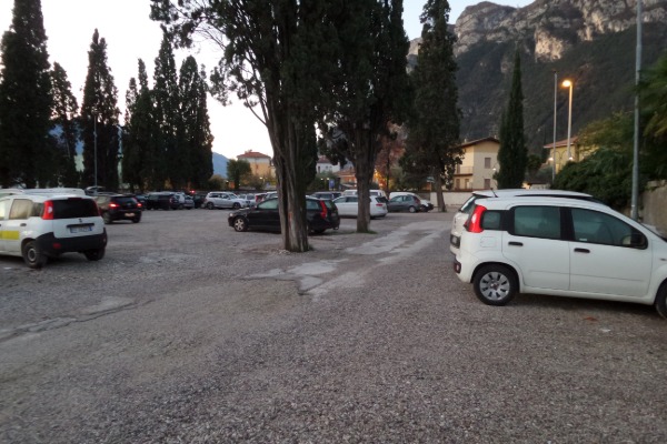 Riva del Garda
Parking in Via Galas