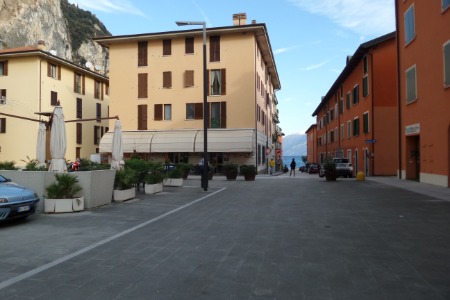 Campione del Garda
Piazza Arrighini