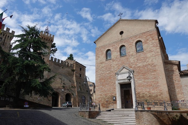 Offagna
Chiesa di San Tommaso Apostolo