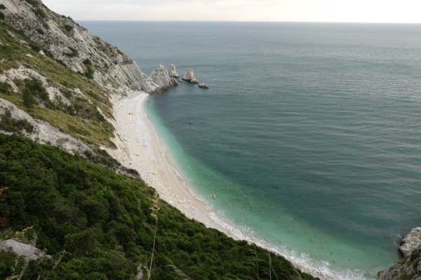 Spiaggia delle due Sorelle
panorama dai pressi del Passo del Lupo