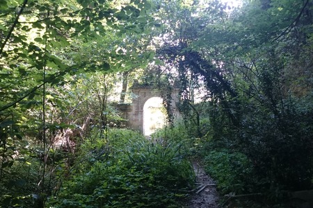 Portale nord dell'eremo
