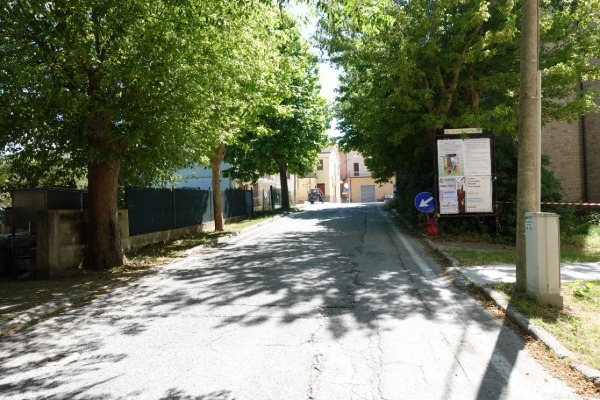 Sasso
and turn left,
then right fork