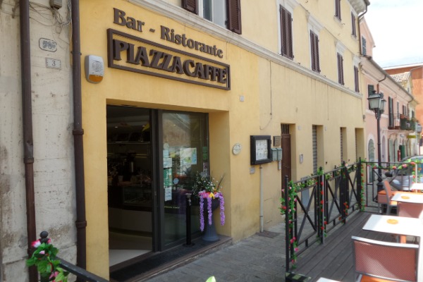 Piazza Caffè restaurant bar
