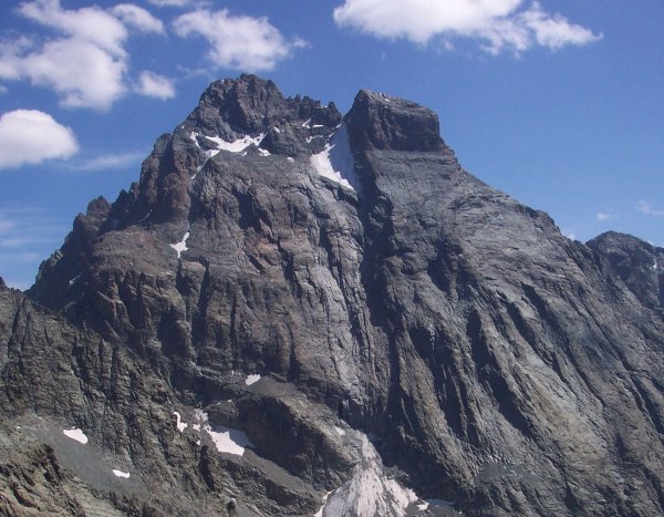 /treks/europe/it/cn/alpi-monviso/mont-viso-cropped.jpg