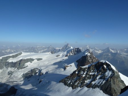 Confine le Cime che delineano il confine Italo-svizzero