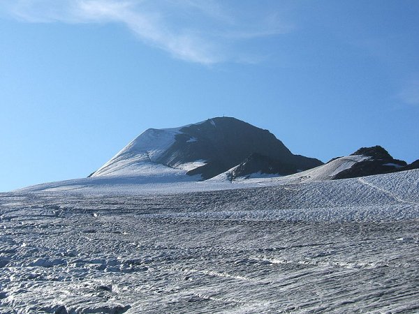 /treks/europe/it/bz/alpi-venoste/cresta-senales/similaunfromsw.jpg