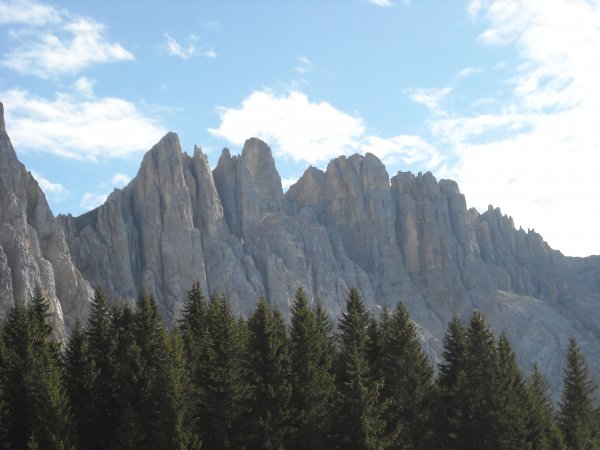 /treks/europe/it/bz/dolomiti-fiemme/latemar.jpg