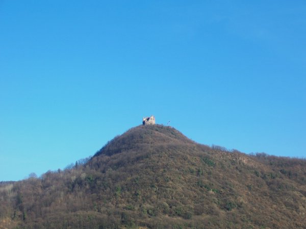 /treks/europe/it/bz/oltradige/mitterberg/castelchiaro-leuchtenburg.jpg