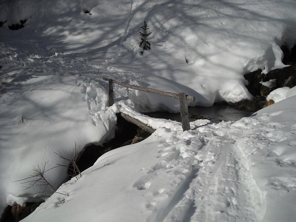 Small bridge
