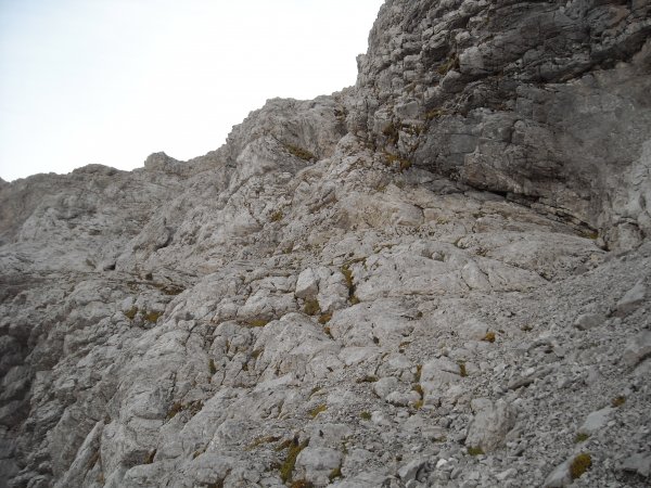 Start of ledge
towards Pass del Gias