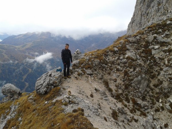 Saddle
above the gully
