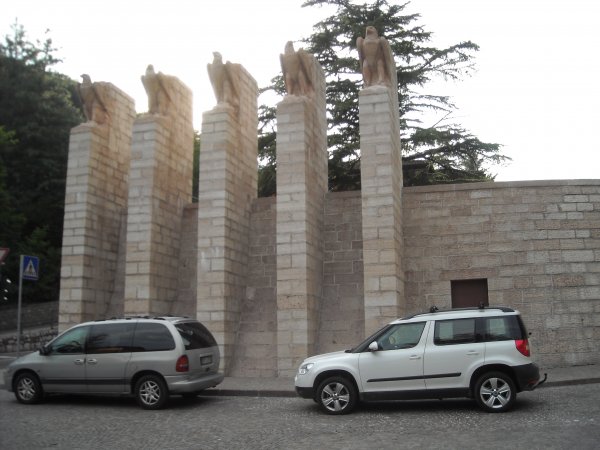 Piazzale Divisioni Alpine
