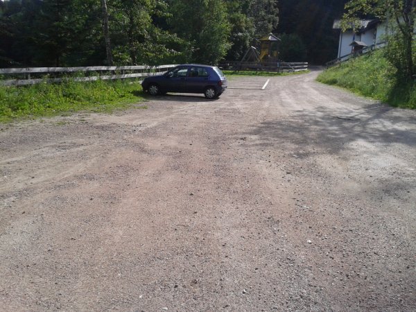 Parking
near Rifugio Paludei