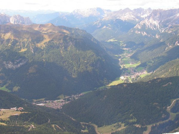 /treks/europe/it/tn/val-di-fassa/val-di-fassa.jpg