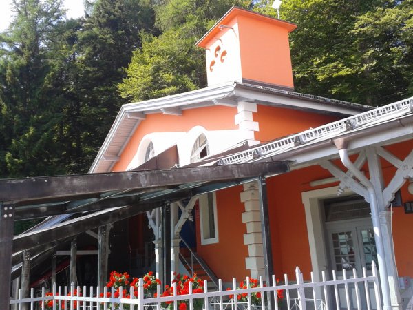 Funicular
upper station