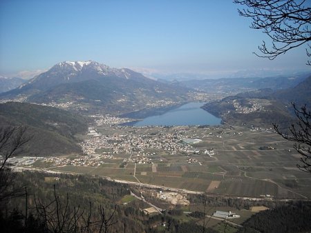 Panorama su Lago di Caldonazzo e Marzola, dalla Strada del Menador