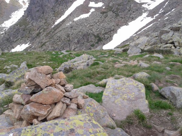 Cairn
and viewpoint