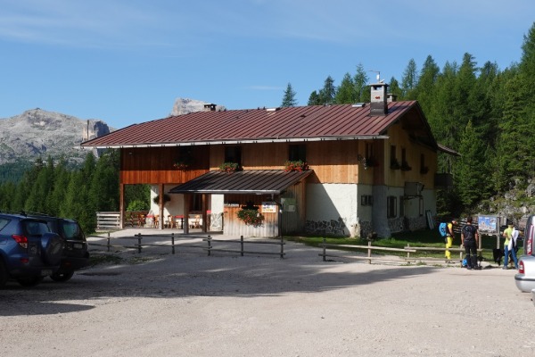 Rifugio Dibona
e parcheggio