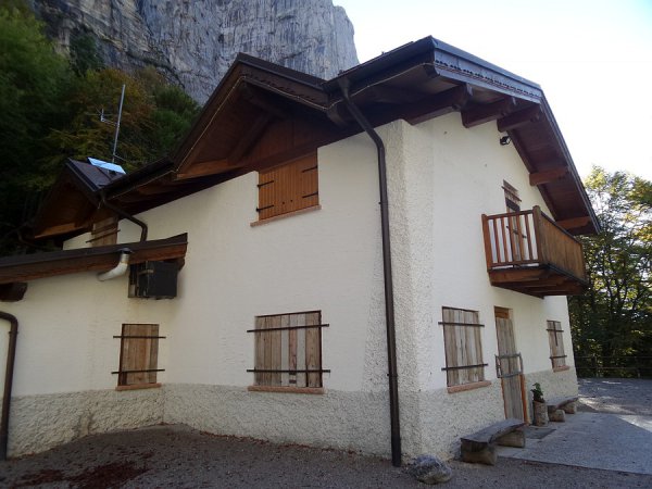 Rifugio Croz dell'Altissimo
