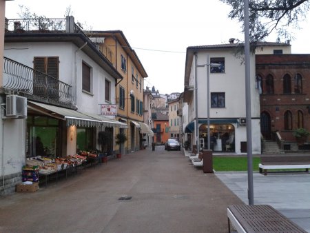 /treks/europe/it/lu/mediavalle/barga/barga/2015-11-11-08-35-19/image.jpg