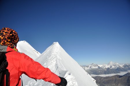 /treks/europe/it/ao/alpi-pennine/monte-rosa/lyskamm-traversata/lungo-la-cresta/image.jpg