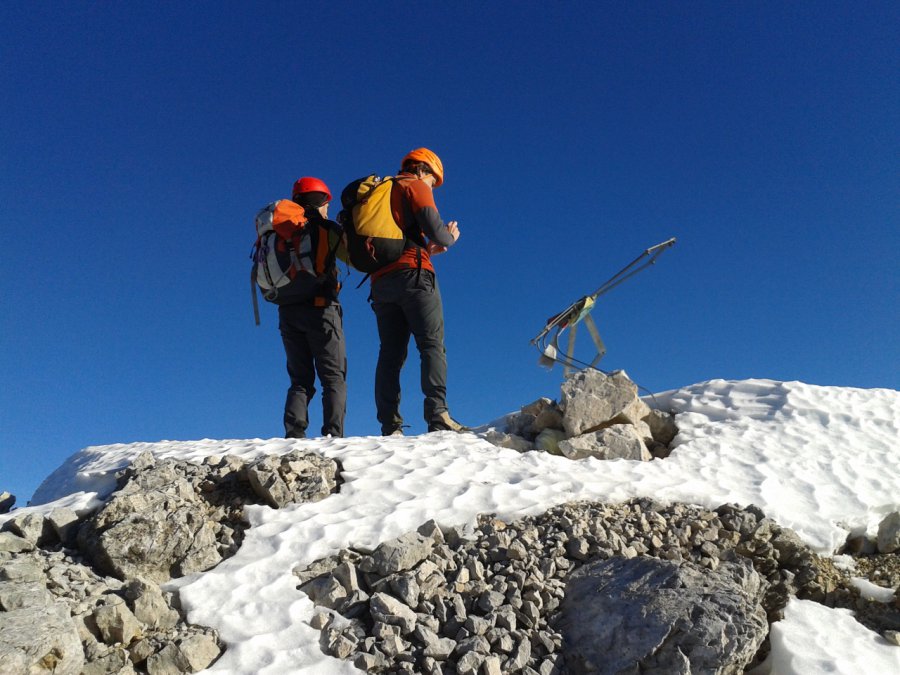 Cima con croce