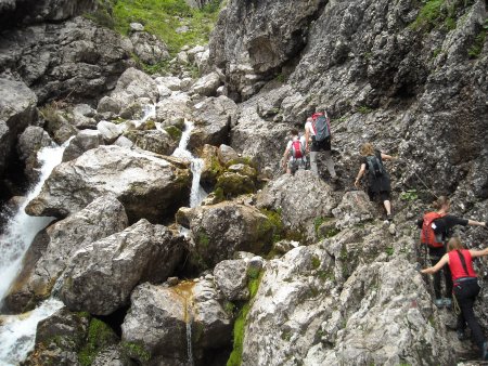 /treks/europe/it/bl/val-biois/val-gares/viaz-del-bus/orrido-2.jpg