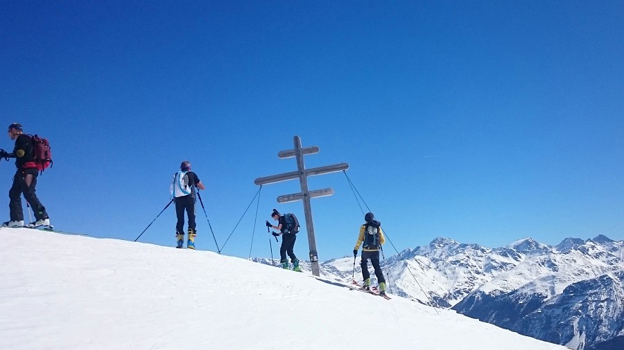 Cima con croce