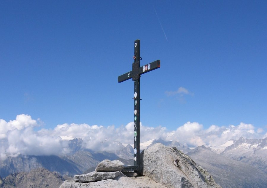 Cima con croce