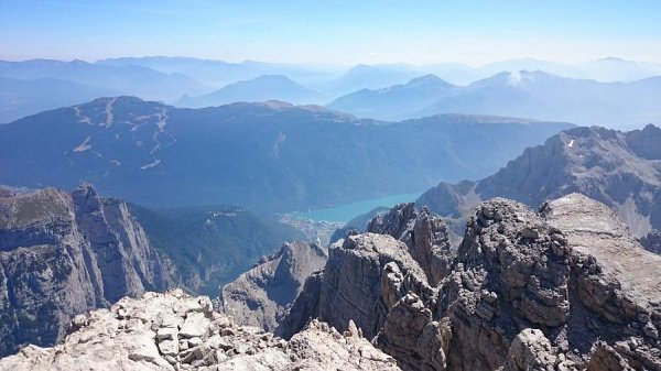 00060-dsc-0041-vista-sul-lago-di-molveno-1_600.jpg