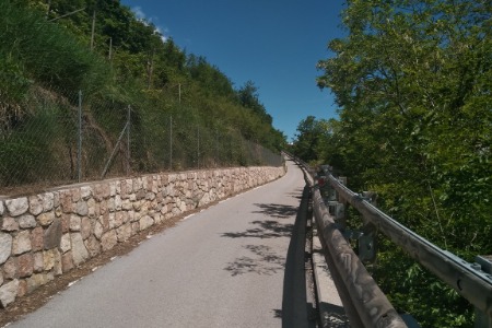 Strada
