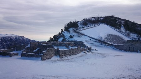 Parco della Pace ruderi ex commando e ospedale