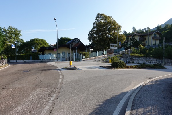 Bivio leggermente destra
Bivio leggermente destra