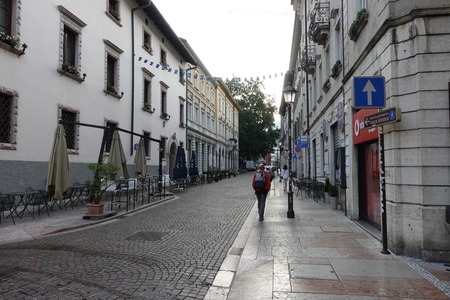 20210904_071610_s
20210904_071610_s