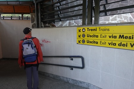 Stazione
sottopasso
poi destra Stazione
sottopasso
poi destra