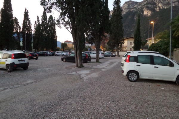 Riva del Garda
parcheggio di Via Galas