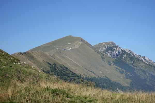 Cresta del Baldo
con Rifugio Fiori del Baldo e Rifugio Chierego