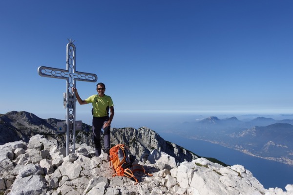 Cima Valdritta
croce e panorama