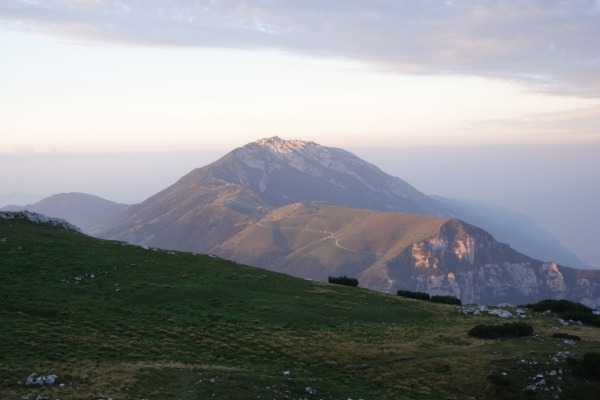 Prime luci del giorno
sulla Dorsale del Baldo