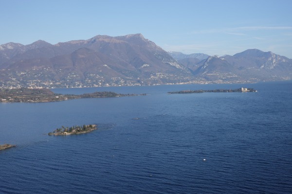 Panorama dalla Rocca di Manerba
verso Monte Pizzoccolo e Monte Castello di Gaino