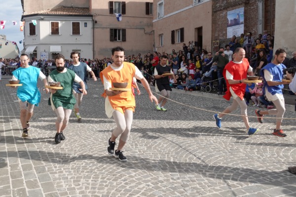 Sirolo, Palio di San Nicola
la Disfida delle Contrade