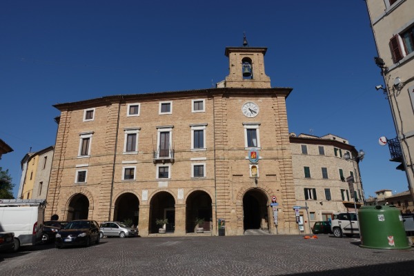 Cupramontana, Piazzale Cavour
Palazzo Municipale