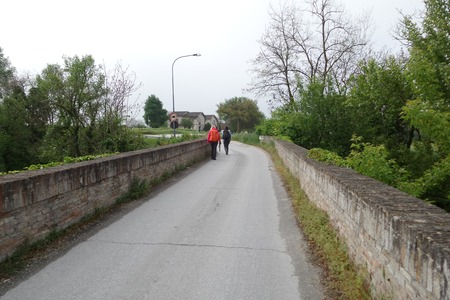 Ponte
poi bivio sinistra