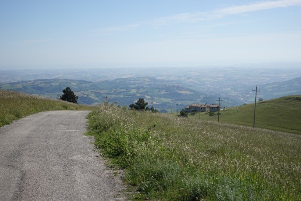 Panorama
dalla strada per Monte Murano