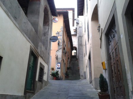 /treks/europe/it/lu/mediavalle/barga/barga/2015-11-11-08-38-42/image.jpg